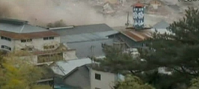 Kare kare tsunami anı!