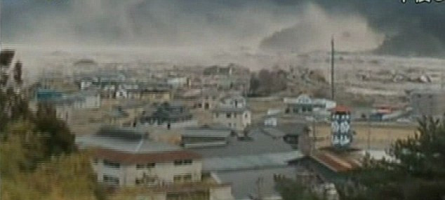 Kare kare tsunami anı!