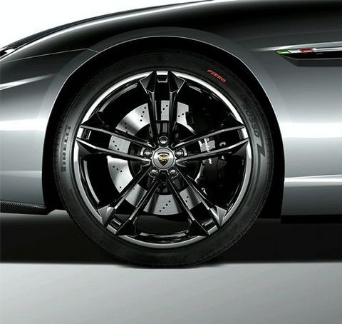 4 kapılı Lamborghini!
