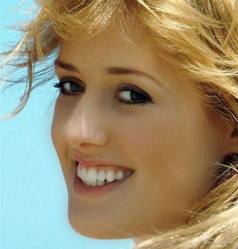 Caroline Voguea poz verdi