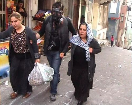 Taksimde ara sokaklar karıştı