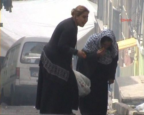 Taksimde ara sokaklar karıştı