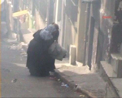 Taksimde ara sokaklar karıştı