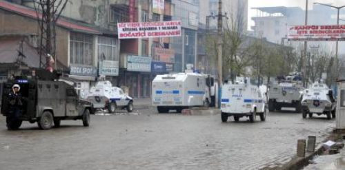 Yüksekova karıştı