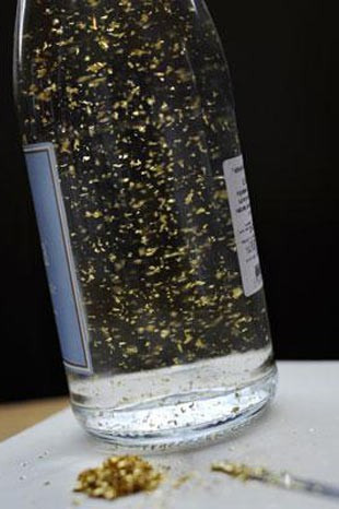 Zenginlere altın pullu limonata!
