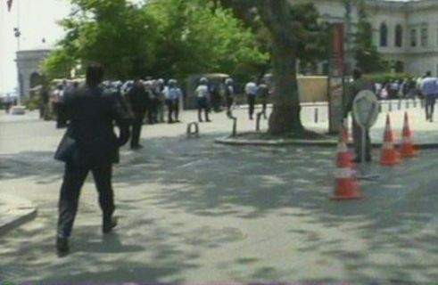 Öğrencilere sert müdahale