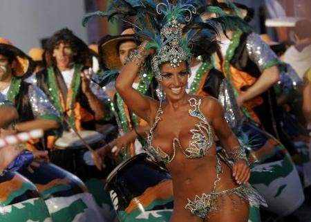 Rio Karnavalını gölgede bırakan karnaval