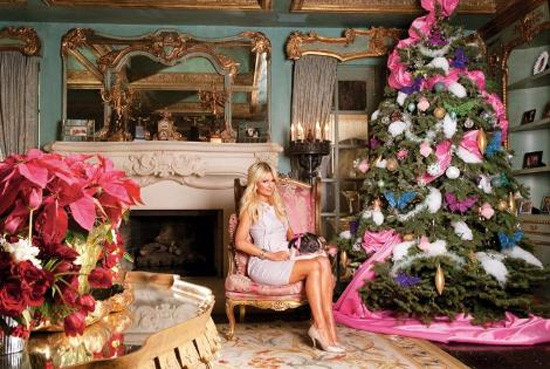 Paris Hilton evinin kapılarını açtı