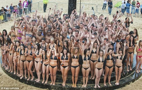 152 kişilik duş !
