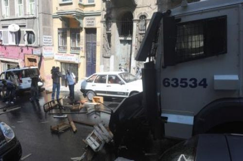 PKK yandaşları Taksimi birbirine kattı