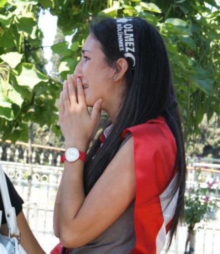 Şehit ailelerine polis engeli !