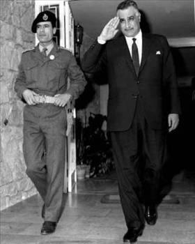 Kaddafi’nin hayat hikayesi