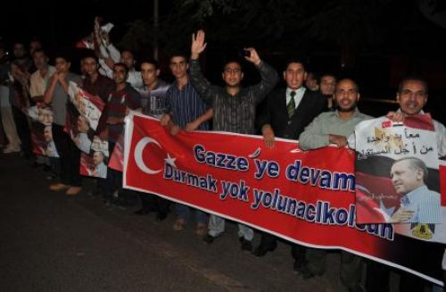 Erdoğana Kahirede miting gibi karşılama