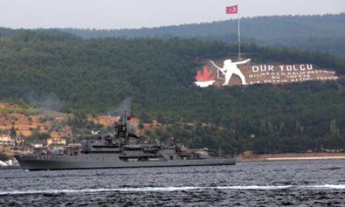 Savaş gemileri Egeye açıldı