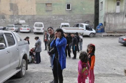 Bu kez de Hakkaride deprem !