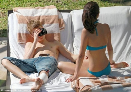 Selena Gomez ve Justin Bieberin tatil keyfi