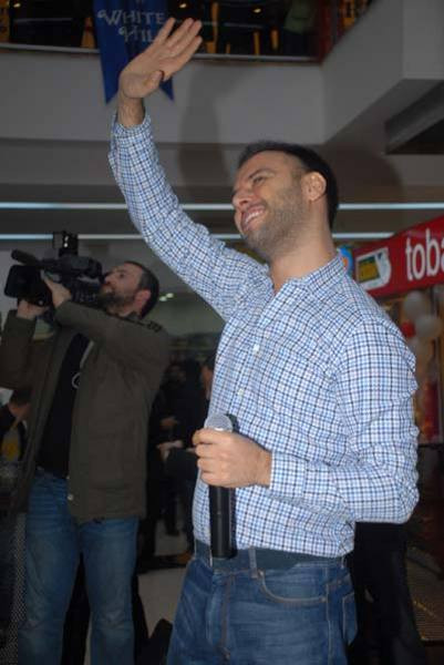 Alişan izdihamı!