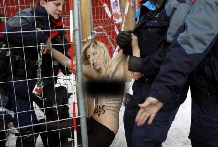 Gangsterler Davos’ta partide