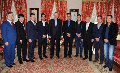 Futbolculardan başbakana ziyaret !