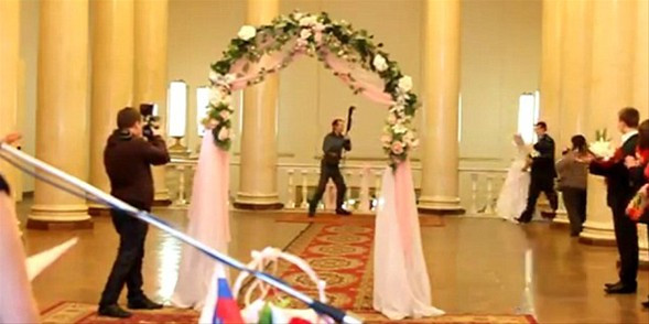Bir gelinin rezil olduğu an