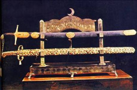 Kutsal Emanetler