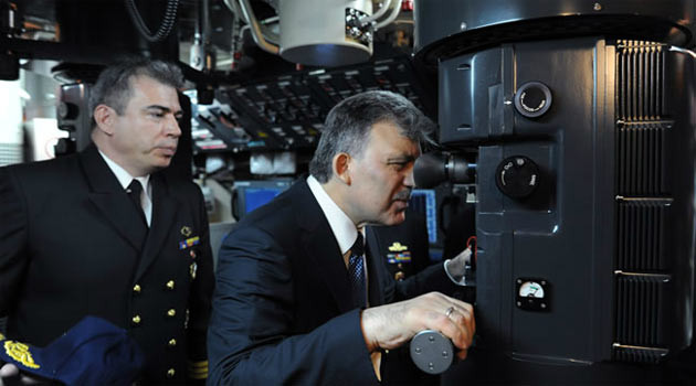 Abdullah Gül denizaltı fotoğraflarını paylaştı