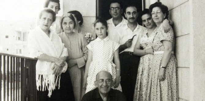 Hanedan kovulurken mallarını kim kaptı?