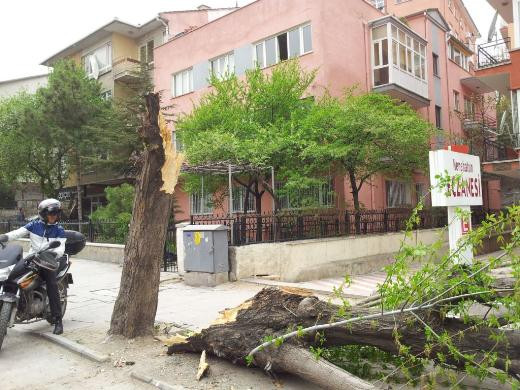 İstanbulda fırtına koptu!