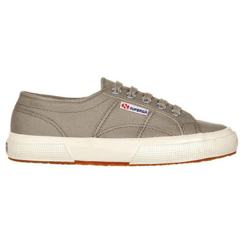 Bu Yazın Festival Renklerini Superga Belirliyor