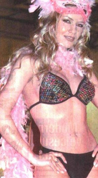 Ivana Sert iç çamaşırıyla!