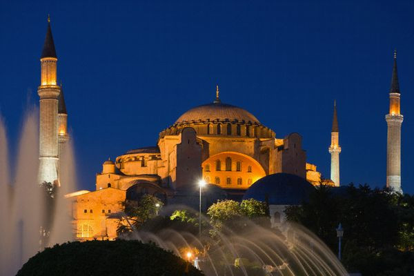 Ayasofya kime satıldı?