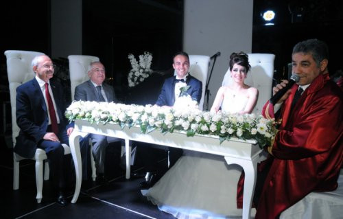 İktidar ve muhalefet aynı düğünde