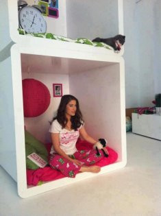 Hazal Kaya pijama kızı oldu
