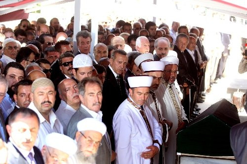 Sabri Ülker son yolculuğuna uğurlandı