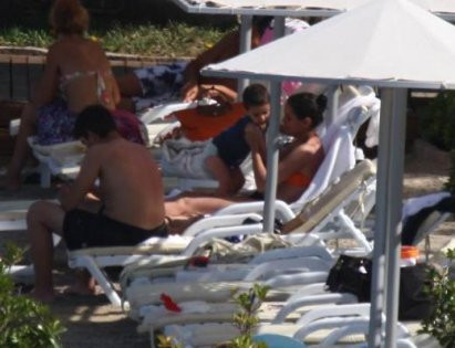 İbonun çocukları ve torunu tatilde