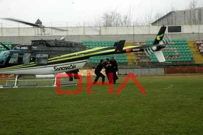 Bakan Günay helikopter pervanesinden zor kurtuldu