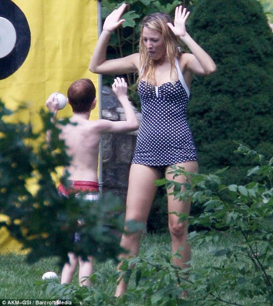 Blake Lively partide görüntülendi