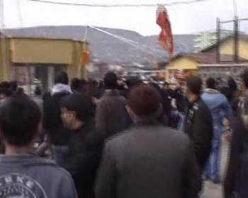 Hainlerin elleri Türk Bayrağına uzandı