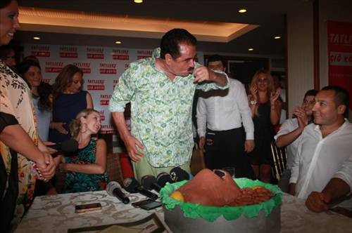 İbrahim Tatlısesten ağlatan hareket