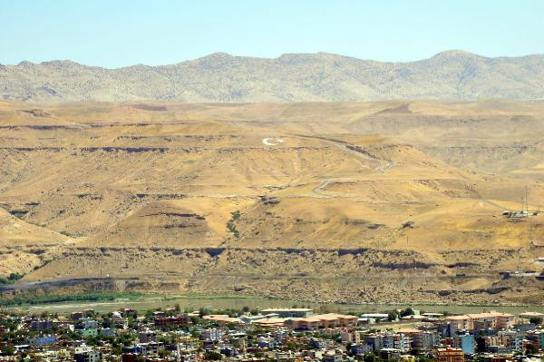Cudi dağında gövde gösterisi