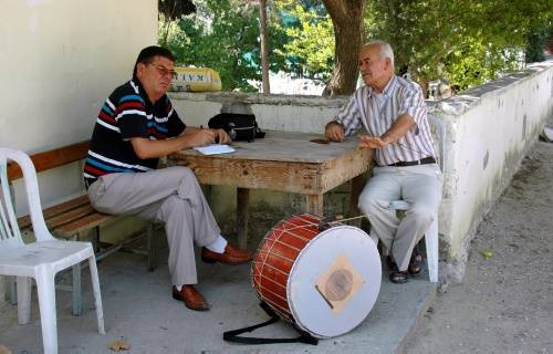 Yüzyıl sonra davul çaldılar, fırtına çıktı!