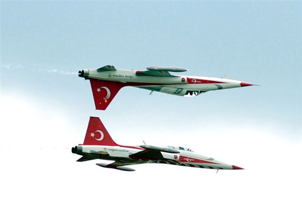 Türk Yıldızları nefes kesti