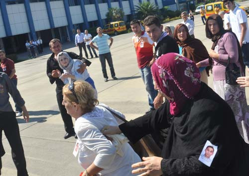 Şehit cenazesinde linç ediyorlardı