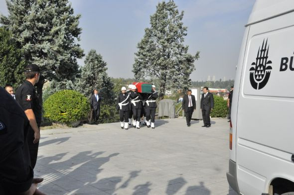19 yıl sonra tekrar omuzlarda