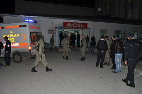 PKKdan 2 saldırı: 28 asker yaralı