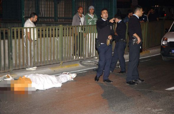 Bisikletli sürücüyü öldürüp kaçtı