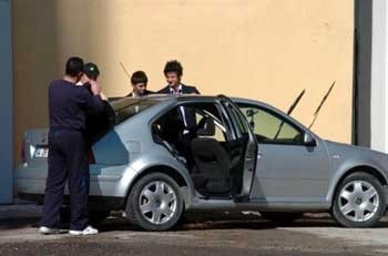 Öğle tatilinde oto yıkama eğitimi