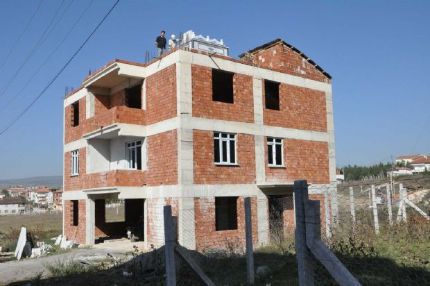 Mermer mezar reklamına türbe ziyareti !
