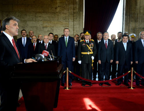 Devlet erkanı Anıtkabirde!