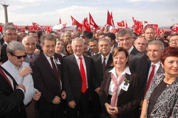 Cumhuriyet yürüyüşüne rekor katılım